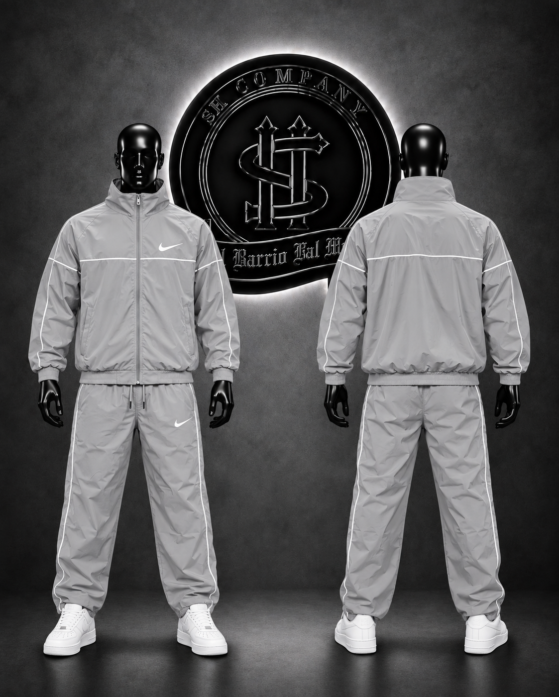 CONJUNTO IMPERMEABLE NK COLOR GRIS/DETALLES/LOGO FRONTAL/LINEAS GRUESAS HORIZONTAL MANGAS/VERTICALES SUDADERA