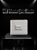 BILLETERA MONAST COLOR BLANCO /DETALLES/PLACA CENTRAL "MONAST"RELIEVE NOMBRE /BLANCO