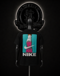 CAMISETA NK COLOR/NEGRO DETALLES/ESTAMPADO/GRAFICO/LOGO/ESPALDA