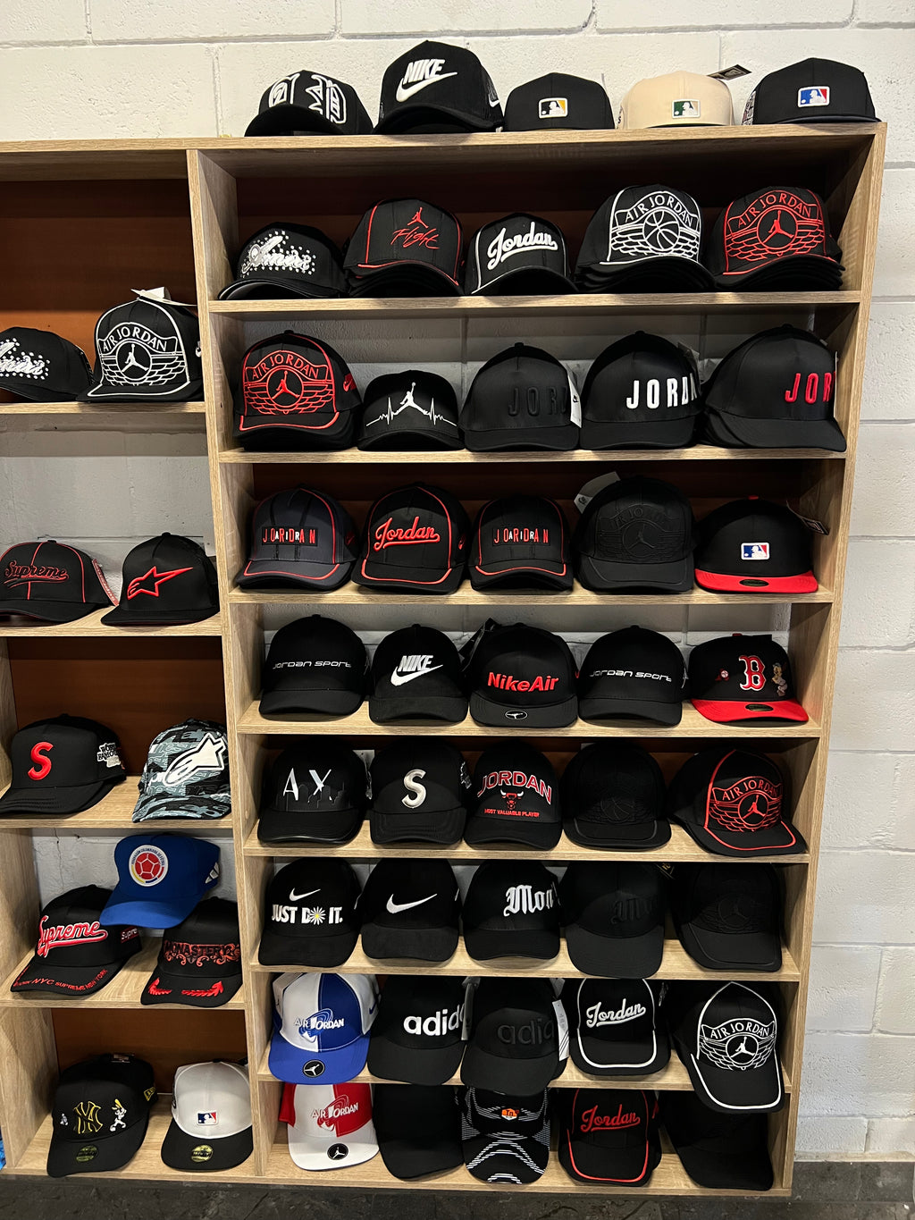 GORRAS AL DETAL Y AL MAYOR