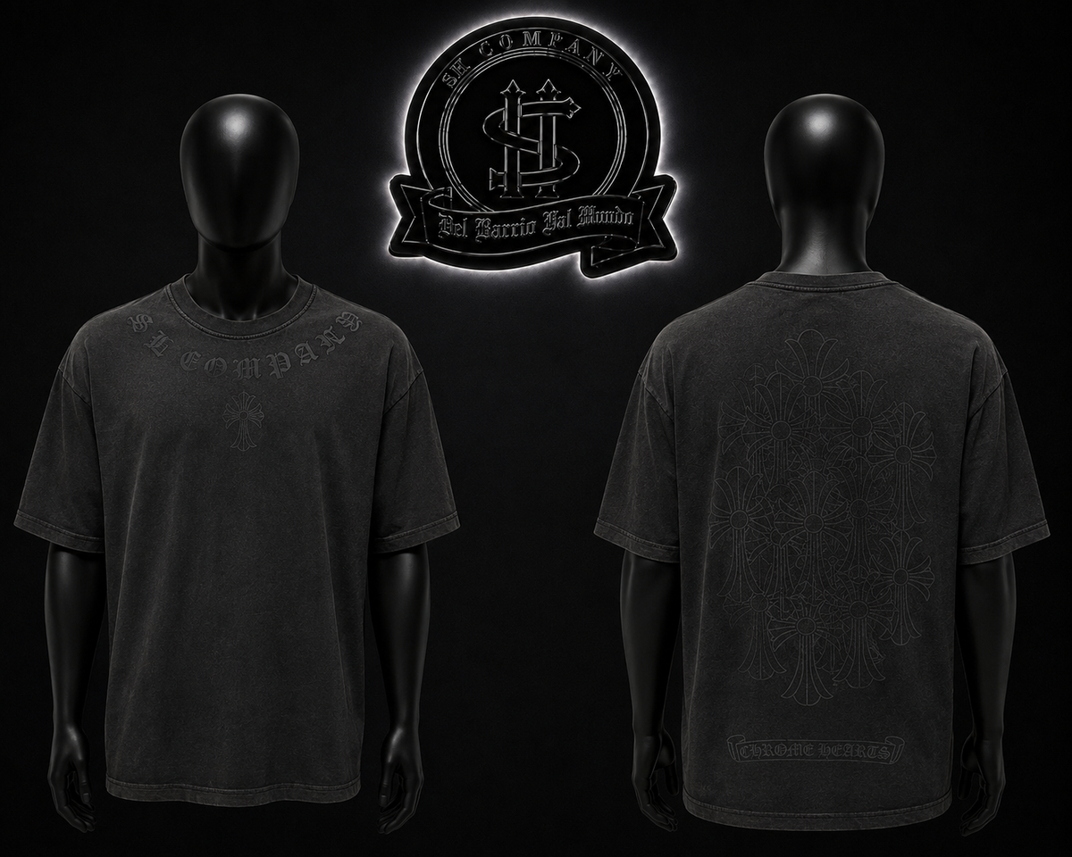 CAMISETA CHMRT COLOR/NEGRO DETALLES/DELANTERO/ESTAMPADO EN CUELLO/ESPALDA/ESTAMPADO GRAFICO